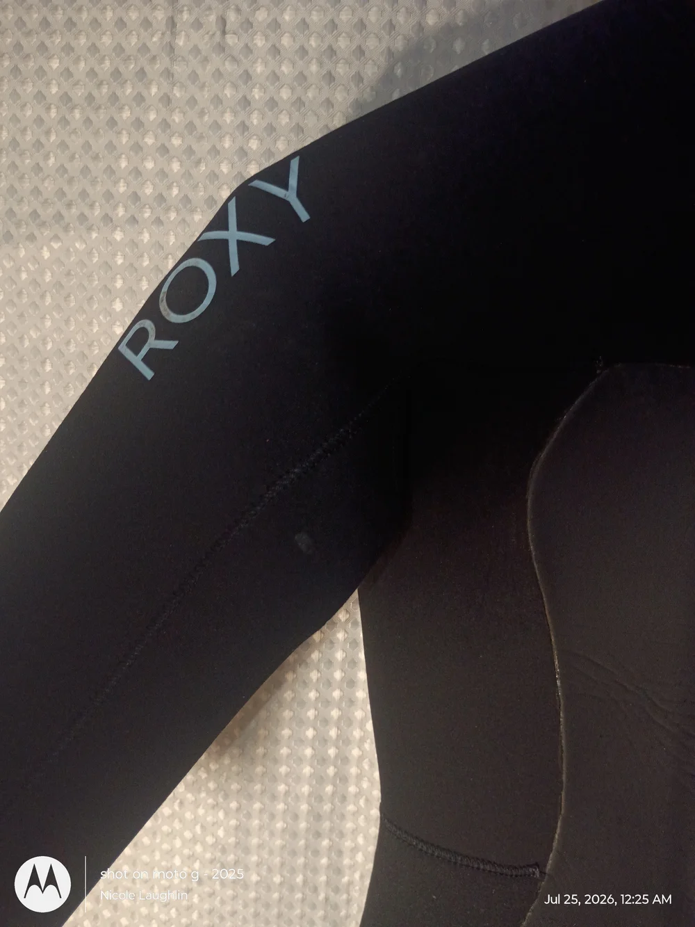 Roxy Black Full-Length Neoprene Wetsuit with Chest Panel